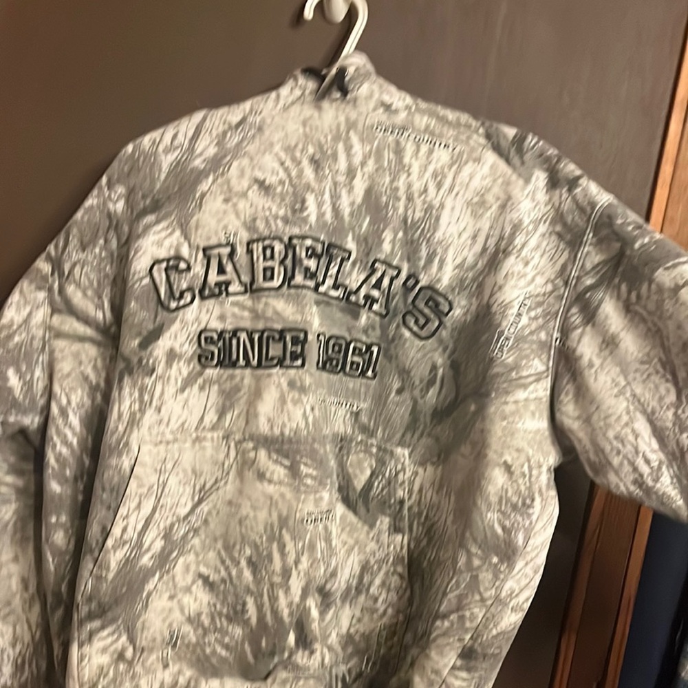 Cabellas USED Hooded Sweatshirt!!! VERY WARM “Camo”